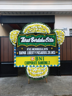Papan Bunga Duka di Aimando Padaido