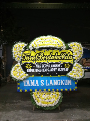 Papan Bunga Duka di Aimando Padaido