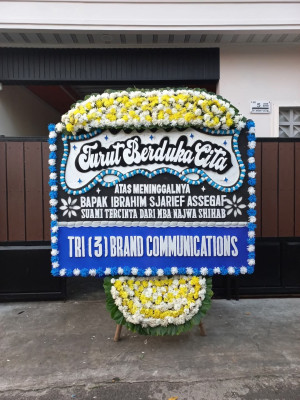 Papan Bunga Duka di Aimando Padaido